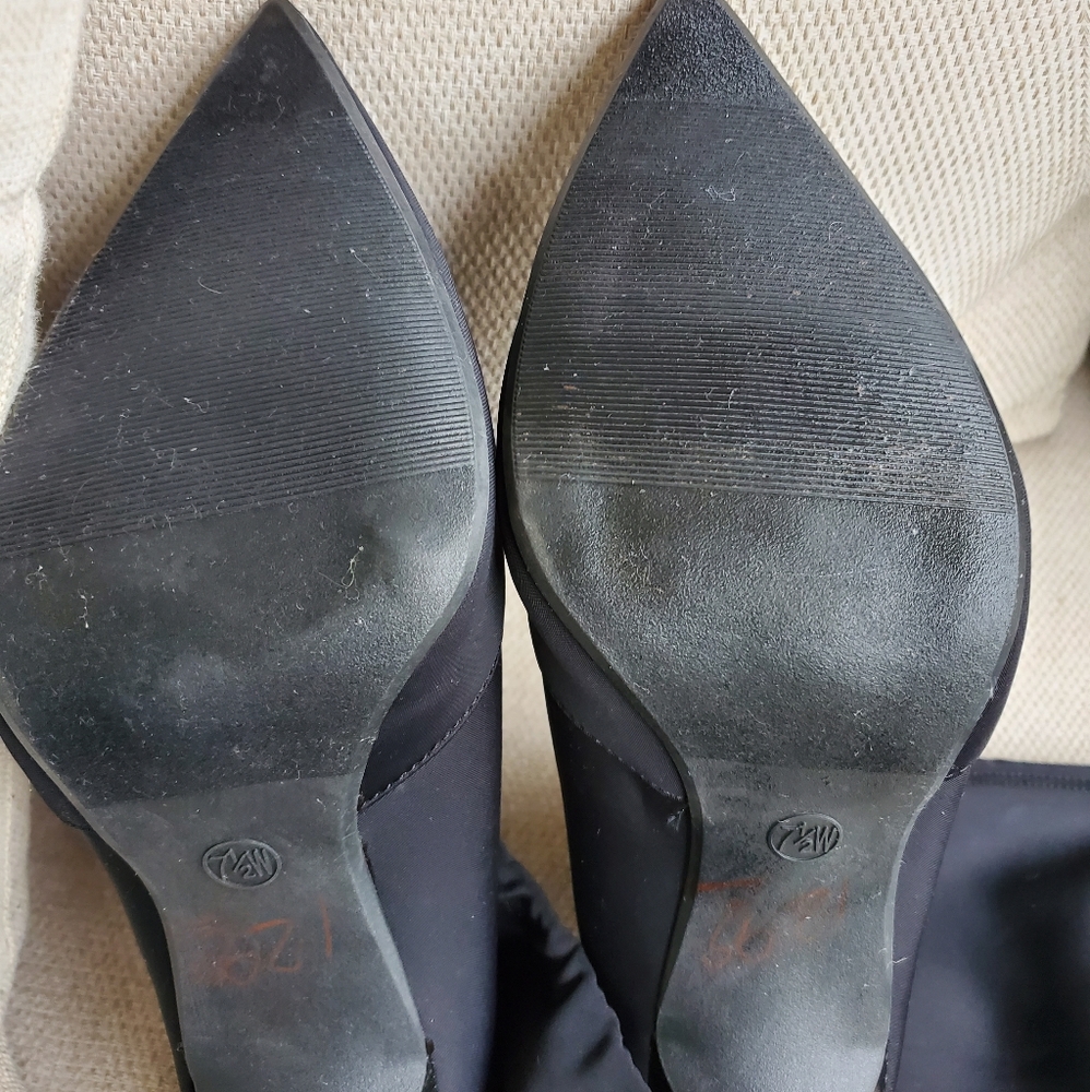 Boots - Picture 5 of 5